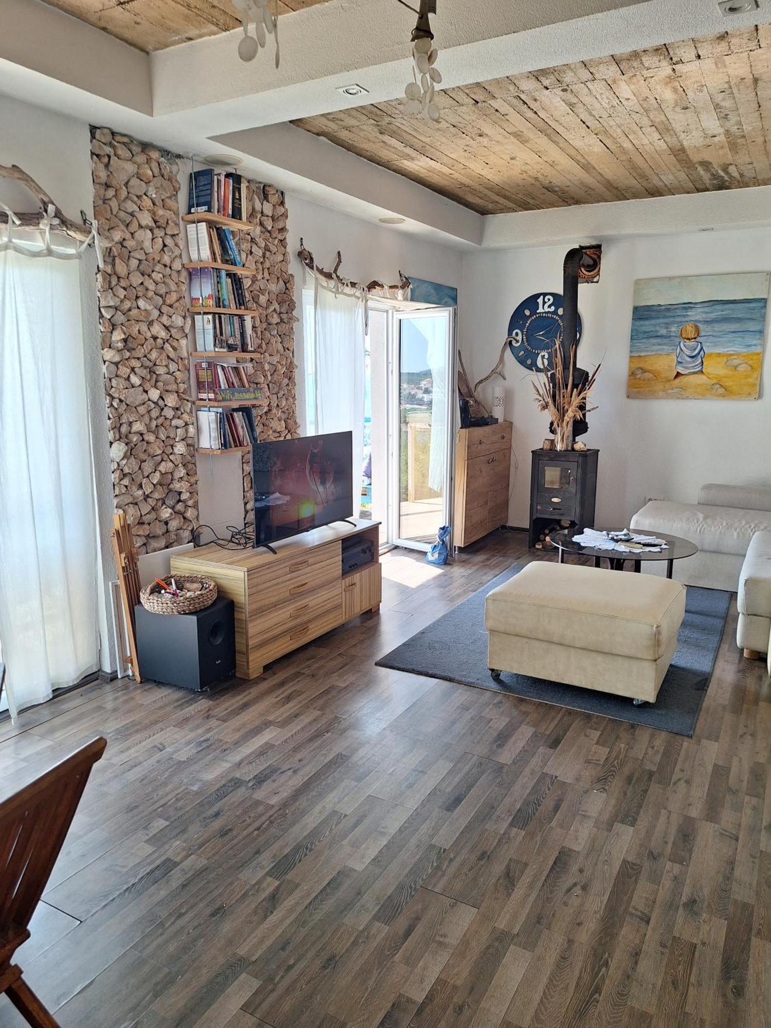 Sunnyday House